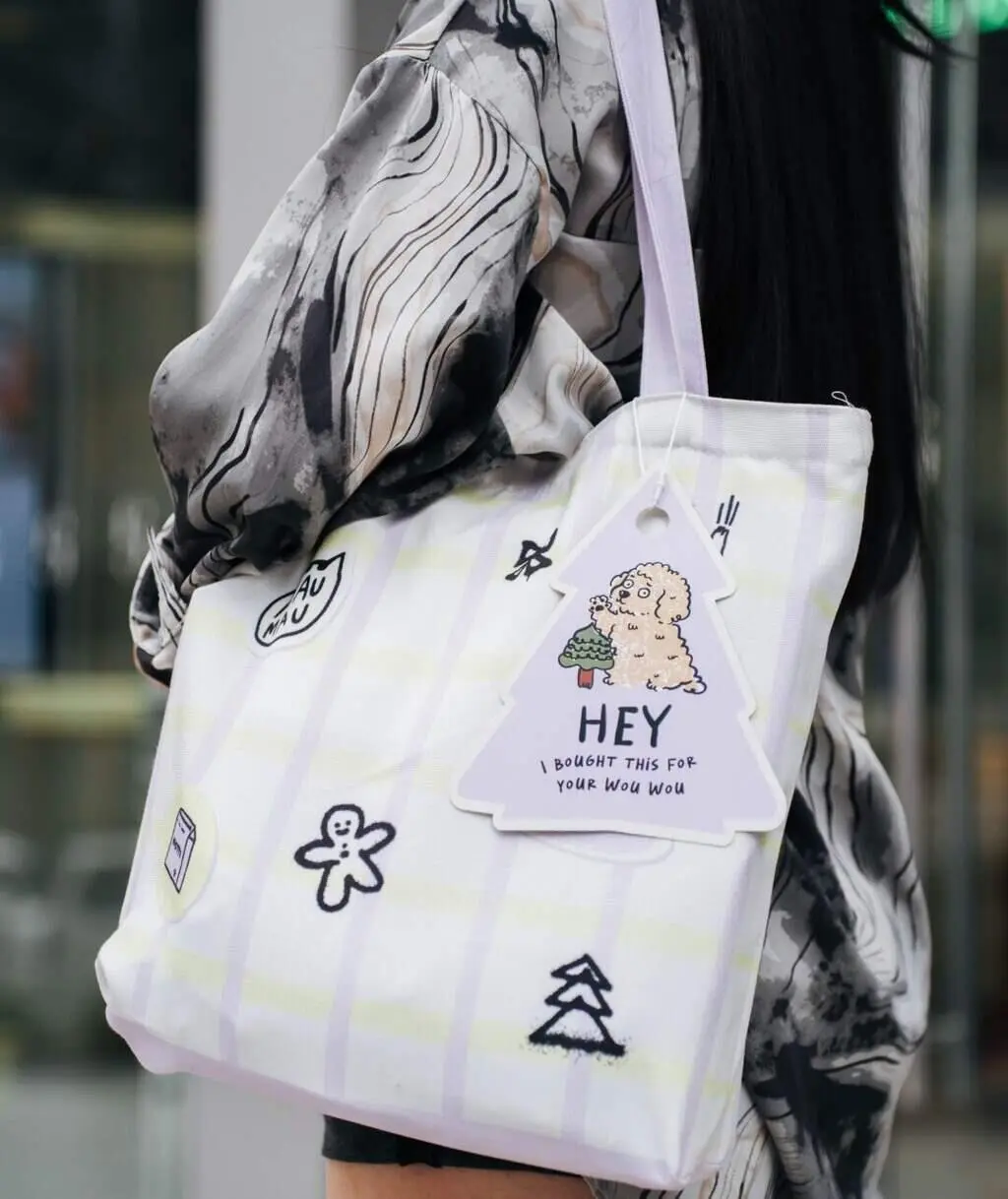 Notti Chuck'smas Tote - Image 3